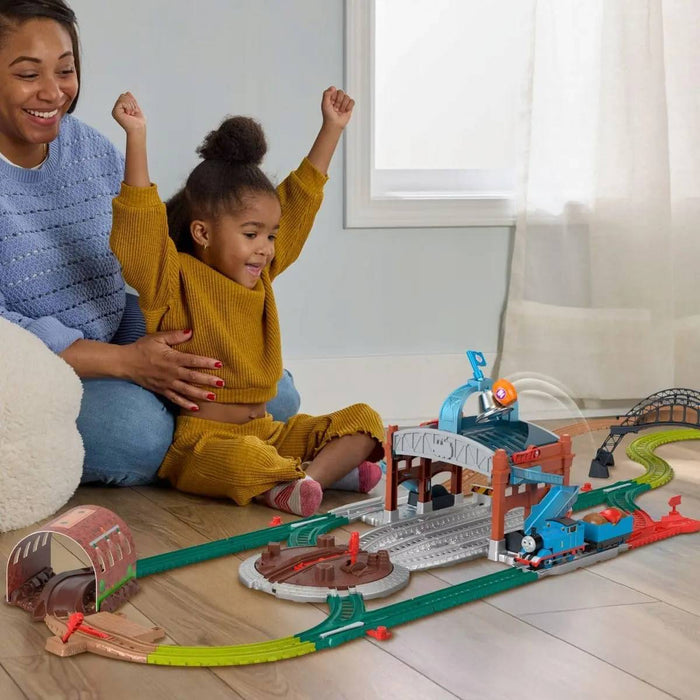 FISHER PRICE Trenino Thomas Pista Centro Consegna Barili - JDF26