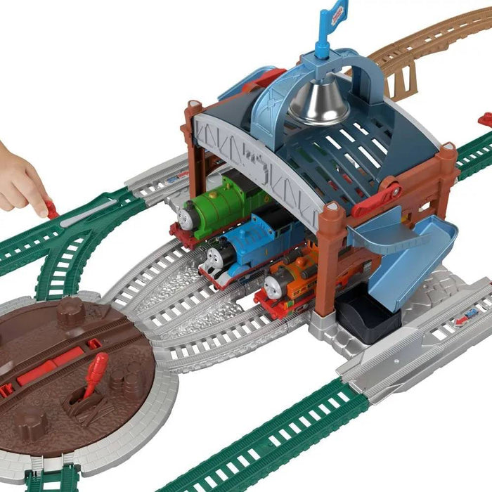 FISHER PRICE Trenino Thomas Pista Centro Consegna Barili - JDF26