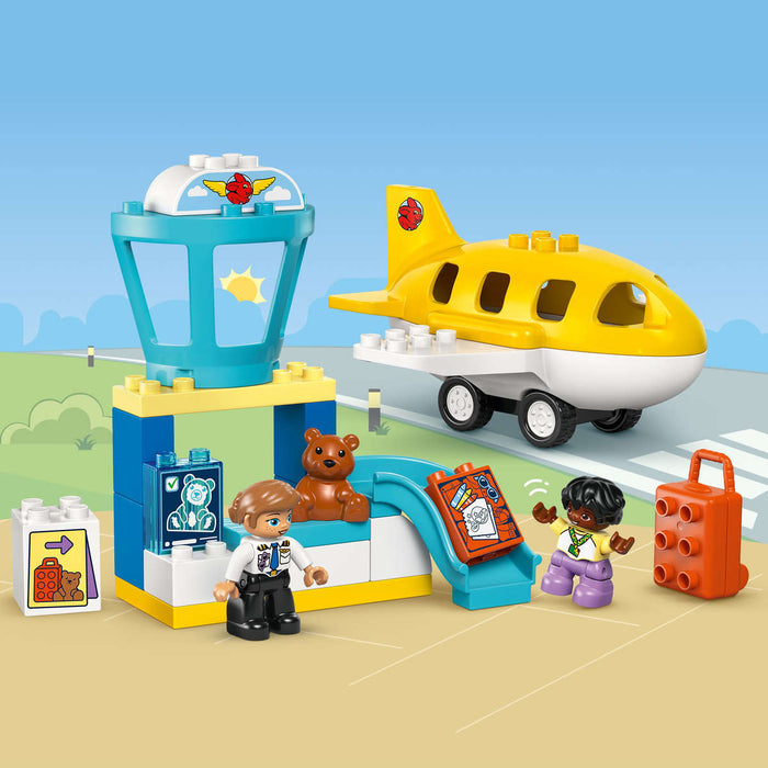 LEGO La Prima Volta In Aeroporto - 10443
