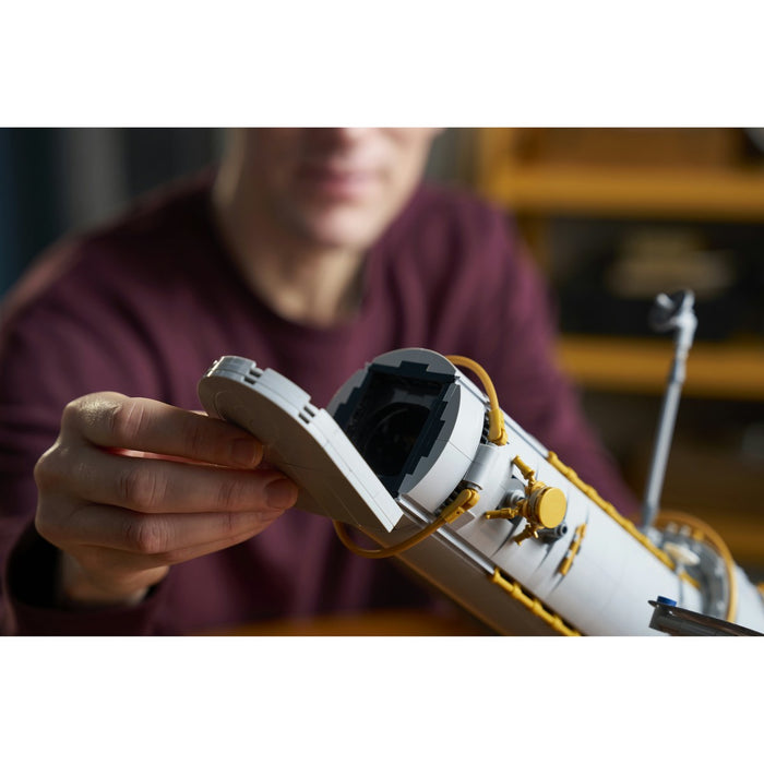 LEGO Telescopio Spaziale Hubble