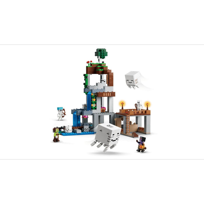 LEGO Stazione Di Ghast - 21597, Giocattolo Con 8 Personaggi E Accessori, Regalo Per Gamer E Bambini Da 9 Anni In Su