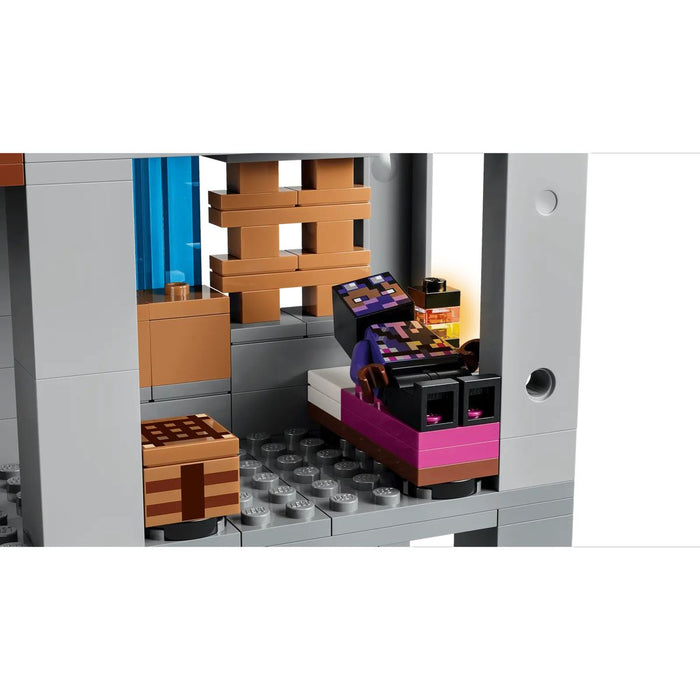 LEGO Stazione Di Ghast - 21597, Giocattolo Con 8 Personaggi E Accessori, Regalo Per Gamer E Bambini Da 9 Anni In Su