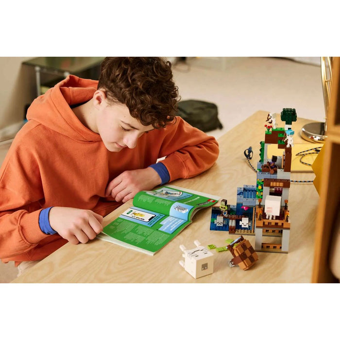 LEGO Stazione Di Ghast - 21597, Giocattolo Con 8 Personaggi E Accessori, Regalo Per Gamer E Bambini Da 9 Anni In Su