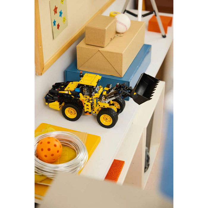 LEGO Pala Gommata Volvo L120 Electric - 42209