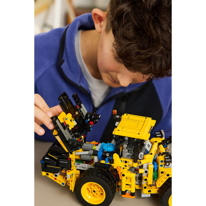 LEGO Pala Gommata Volvo L120 Electric - 42209
