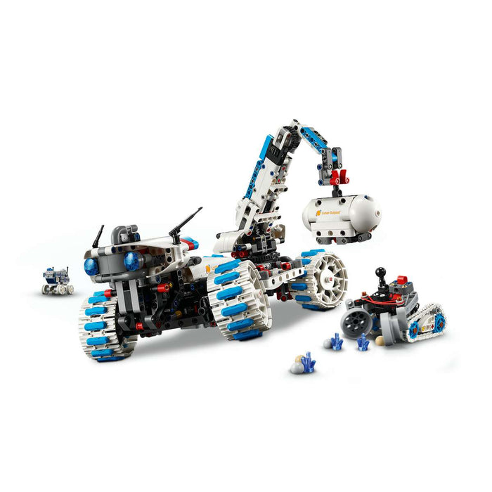 LEGO Veicolo Spaziale Rover Lunare Lunar Outpost® - 42211