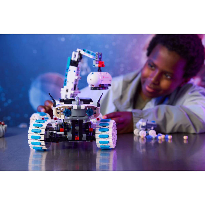 LEGO Veicolo Spaziale Rover Lunare Lunar Outpost® - 42211