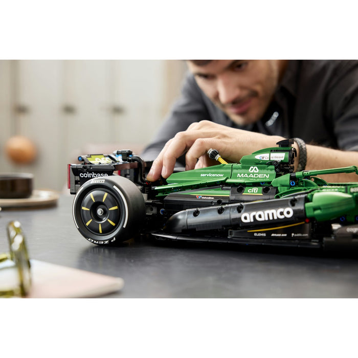 LEGO F1 Aston Martin Aramco Amr25