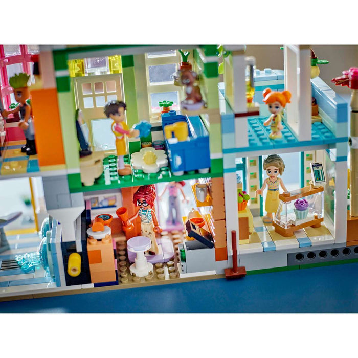 LEGO Appartamenti E Negozi Heartlake City - 42670