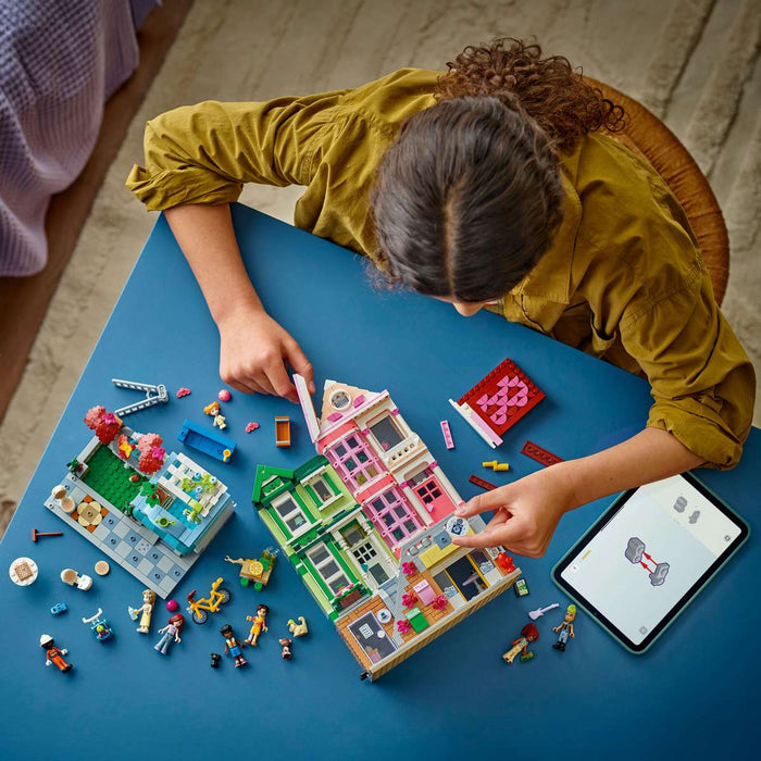 LEGO Appartamenti E Negozi Heartlake City - 42670