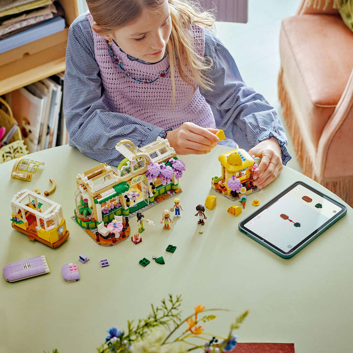 LEGO Caffè Delle Piante E Negozio Di Fiori - 42671
