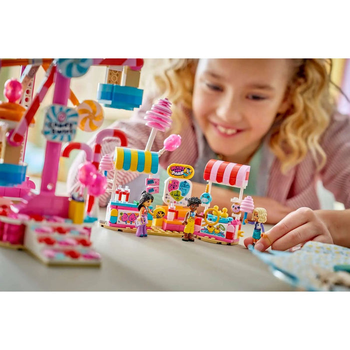LEGO Ruota Panoramica Dolci E Cupcake - 42700, Giocattolo Con Giostra Da Luna Park, 3 Mini Bamboline, Regalo Bambini 7+