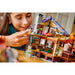 LEGO Baita Nella Foresta Autunnale - 42705, Casa Giocattolo Con 4 Mini Bamboline, 2 Animali E Accessori, Regalo Da 9+