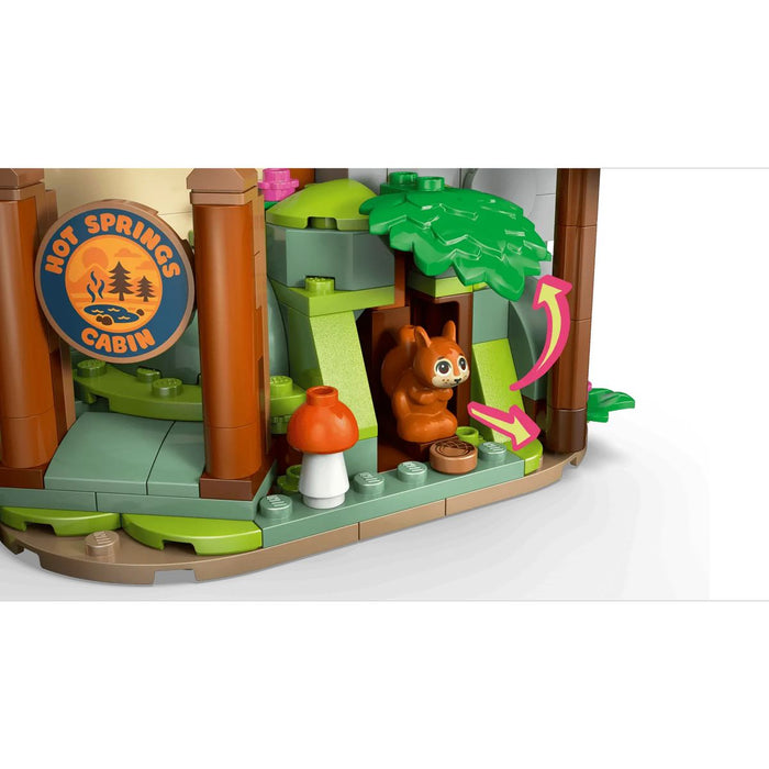 LEGO Baita Nella Foresta Autunnale - 42705, Casa Giocattolo Con 4 Mini Bamboline, 2 Animali E Accessori, Regalo Da 9+