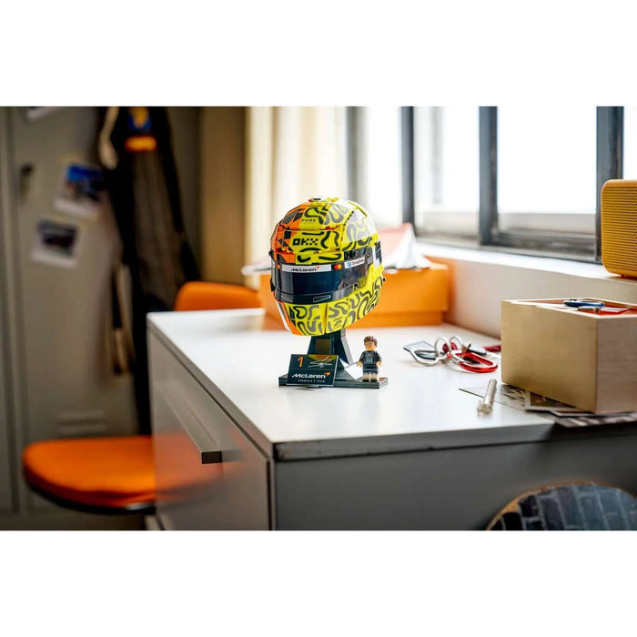 LEGO Casco Di Lando Norris Mclaren Mastercard F1 Team - 43023, Gadget F1 Con Minifigure Da Collezione, Regalo Da 14+