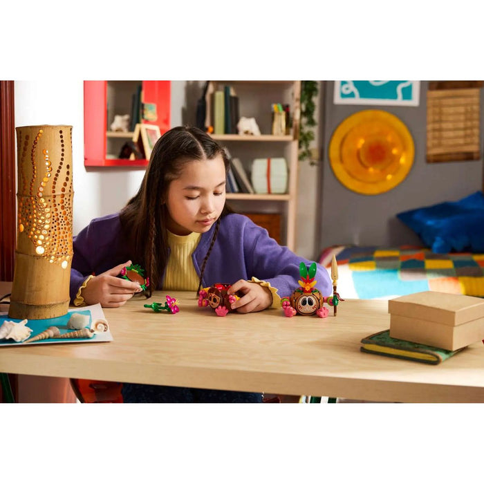 LEGO Kakamora - 43293, Giocattolo Con 2 Personaggi Portavaso E Fiori Finti, Regalo Per Bambine Da 9 Anni In Su