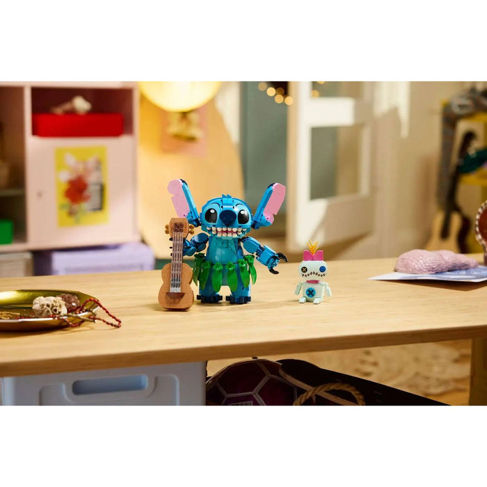 LEGO Stitch E Scrump - 43296, 2 Action Figure Giocattolo Con Accessori, Decorazione Cameretta, Regalo Per Bambini 9+
