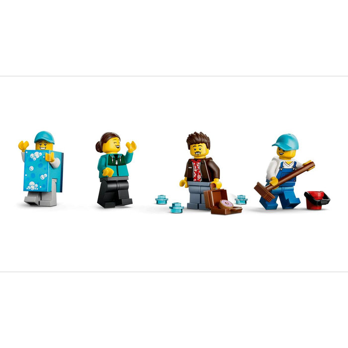 LEGO Autolavaggio Drive-In Giocattolo Con 2 Modellini Di Auto - 60497, Funzione Di Lavaggio E 4 Minifigure, Regalo Da 6+