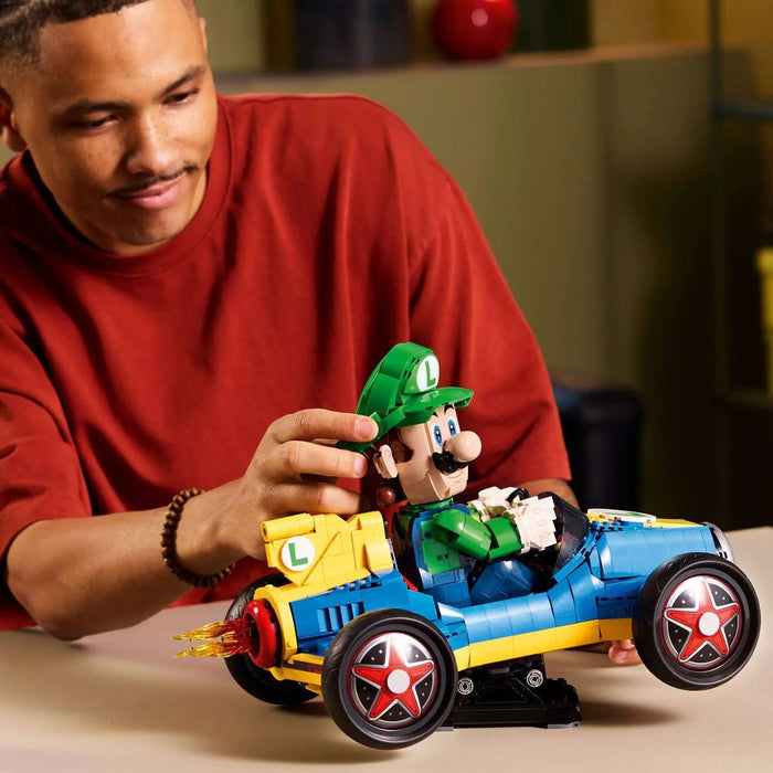 LEGO Mario Kart: Luigi E Mach 8 - 72050, Kit Per Adulti Con Personaggio Nintendo E Auto, Gadget Da Collezione, Regalo Per Gamer