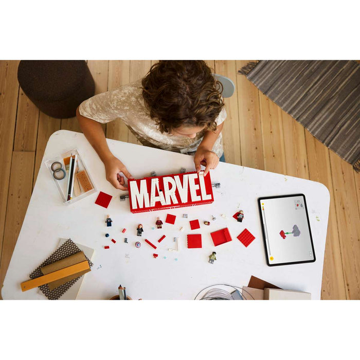LEGO Logo E Minifigure Marvel - 76313