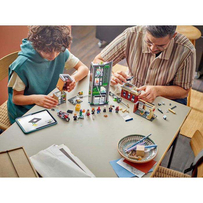 LEGO Spider-Man Contro Oscorp - 76324