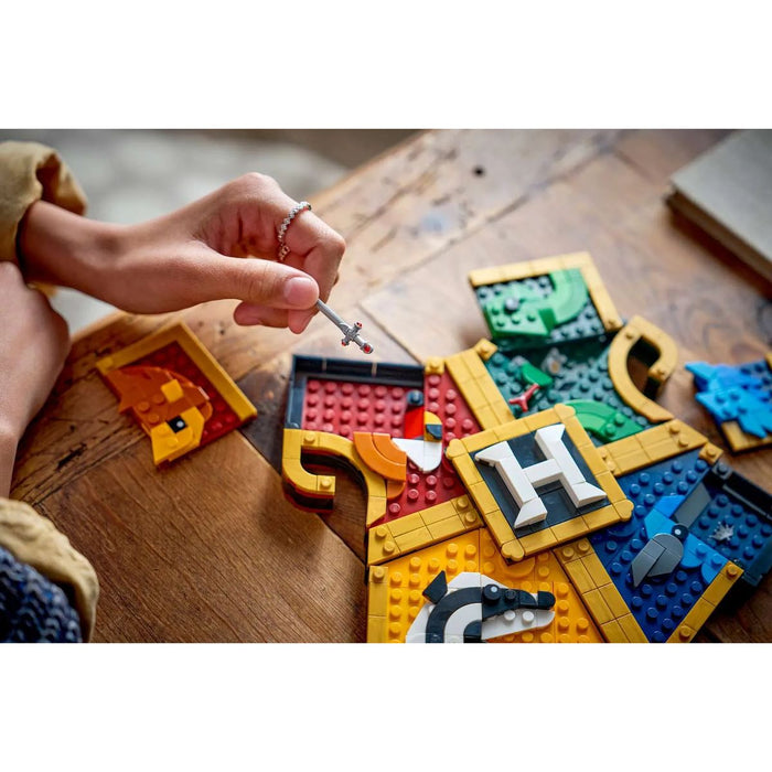 LEGO Stemma Della Casa Di Hogwarts - 76462, Giocattolo Wall Art 3D Con Animali, Regalo Di Compleanno Per Bambini 12+