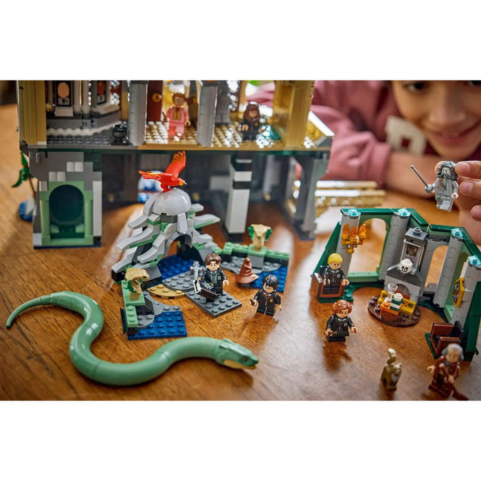 LEGO Castello Di Hogwarts: Ala Est - 76473, Giocattolo Con 13 Minifigure E Patronus Da Collezione, Regalo Da 10+