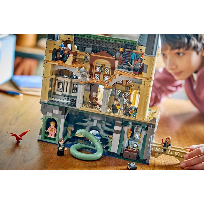 LEGO Castello Di Hogwarts: Ala Est - 76473, Giocattolo Con 13 Minifigure E Patronus Da Collezione, Regalo Da 10+