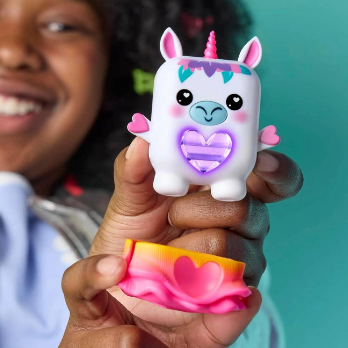 HASBRO Nano-Mals Meadowmist L'Unicorno Cucciolo Elettronico - G2210