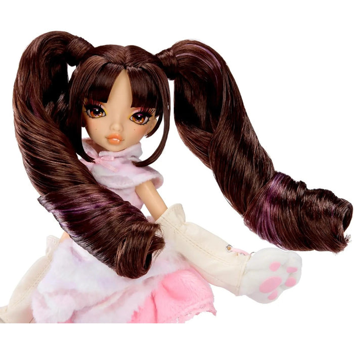 MGA Mirror Mi Fashion Doll Akiko Kittyama Cozy