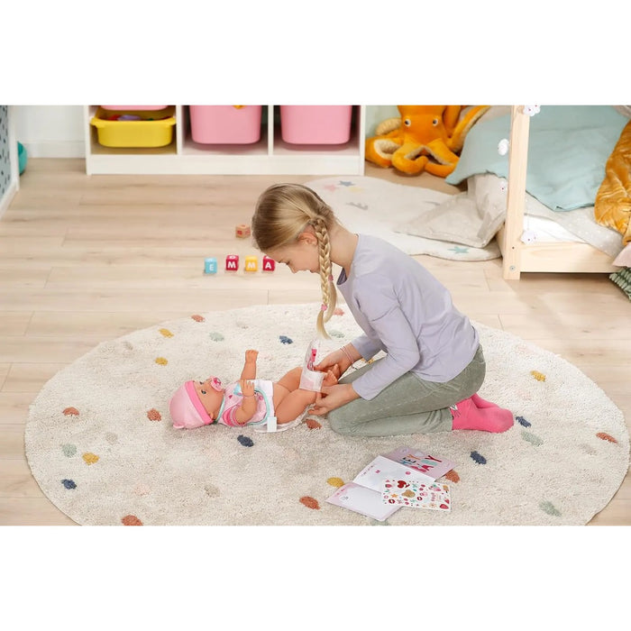 MGA Baby Born Emma Con Tutina 43 Cm