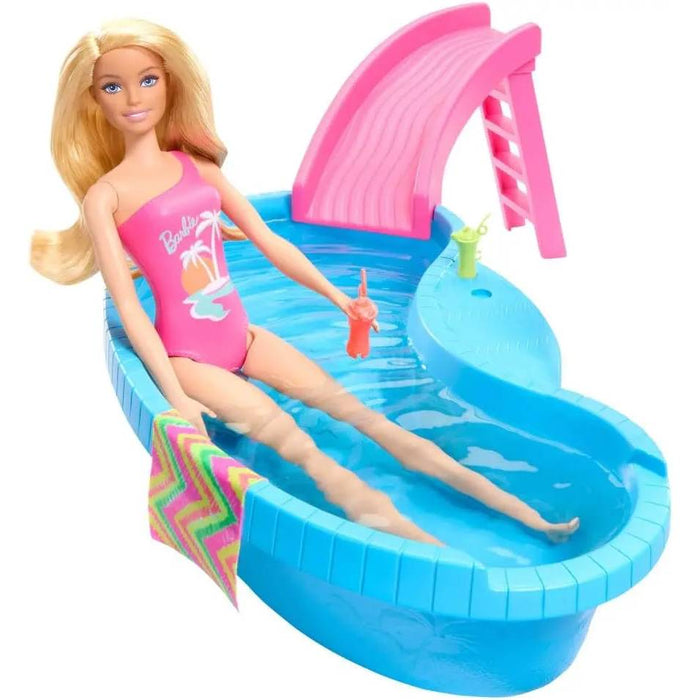 MATTEL Barbie Bambola Con Piscina - HRJ74