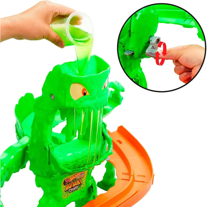 MATTEL Hot Wheels Monster Trucks Mutant Monster Takedown Playset